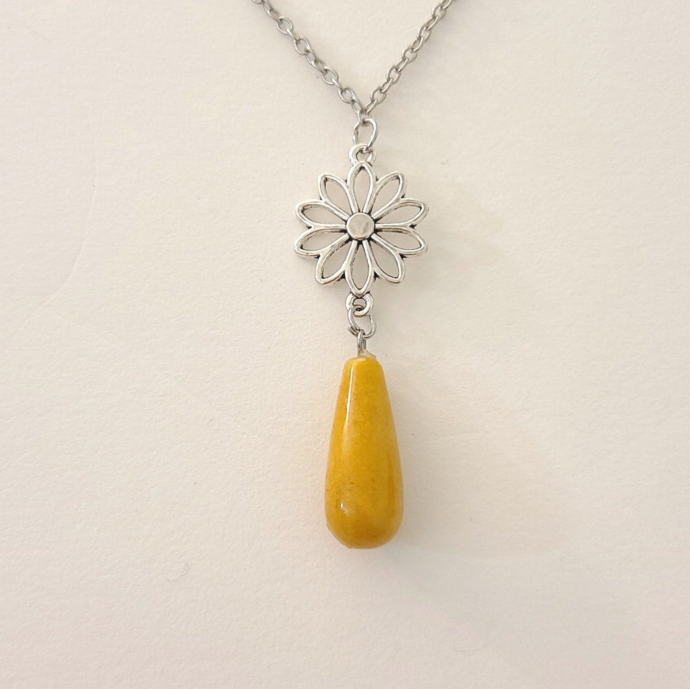 Silver Flower Mustard Yellow Amber Stone Teardrop Pendant Necklace 18-inches